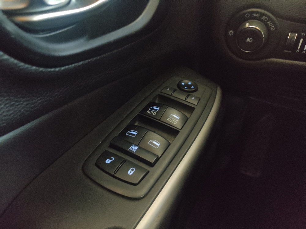 2021 Jeep Cherokee Latitude Plus - Photo 21