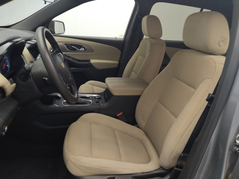 2023 Chevrolet Traverse LS - Photo 13