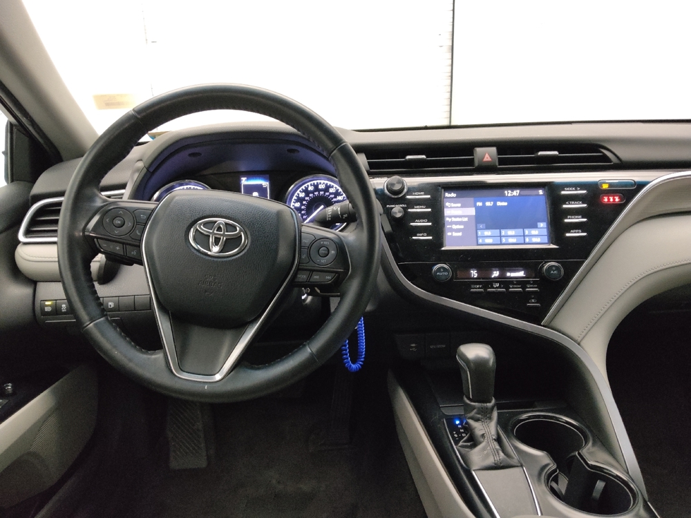 2018 Toyota Camry SE - Photo 17