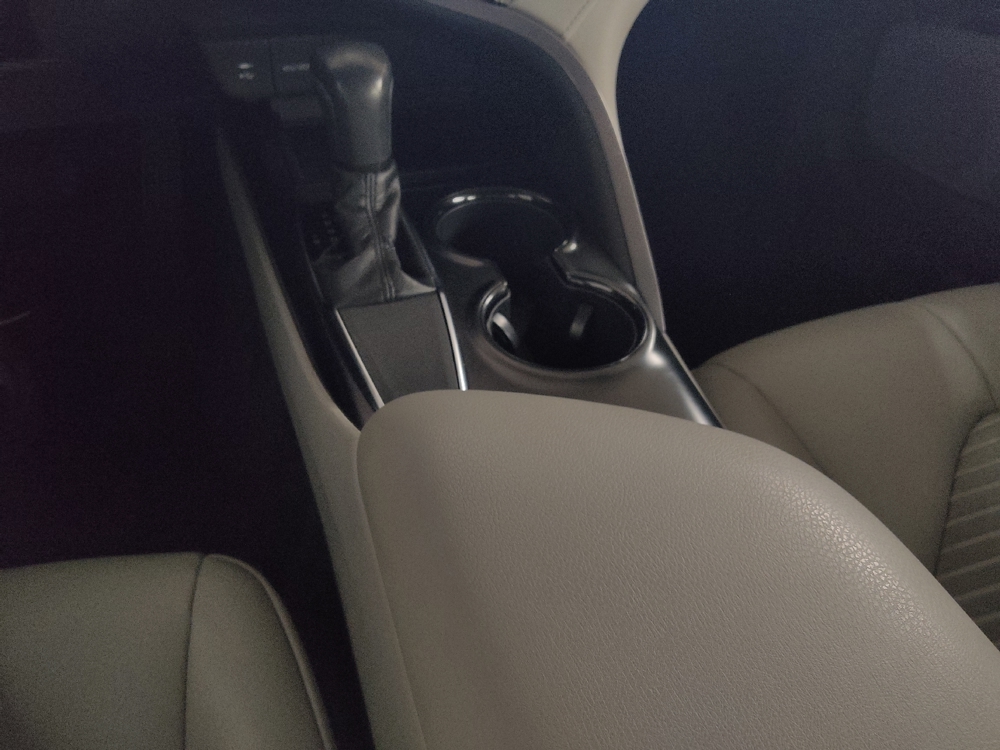 2018 Toyota Camry SE - Photo 20