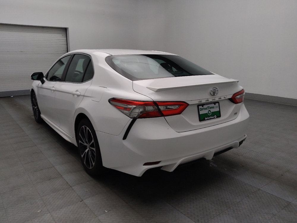2018 Toyota Camry SE - Photo 4