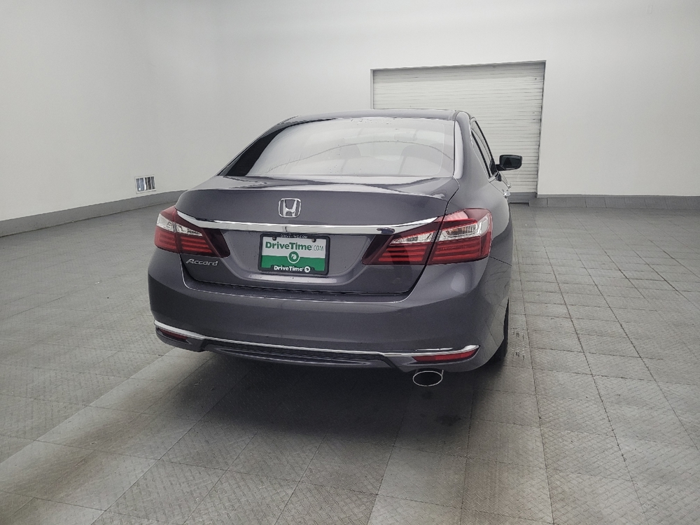 2017 Honda Accord LX - Photo 6