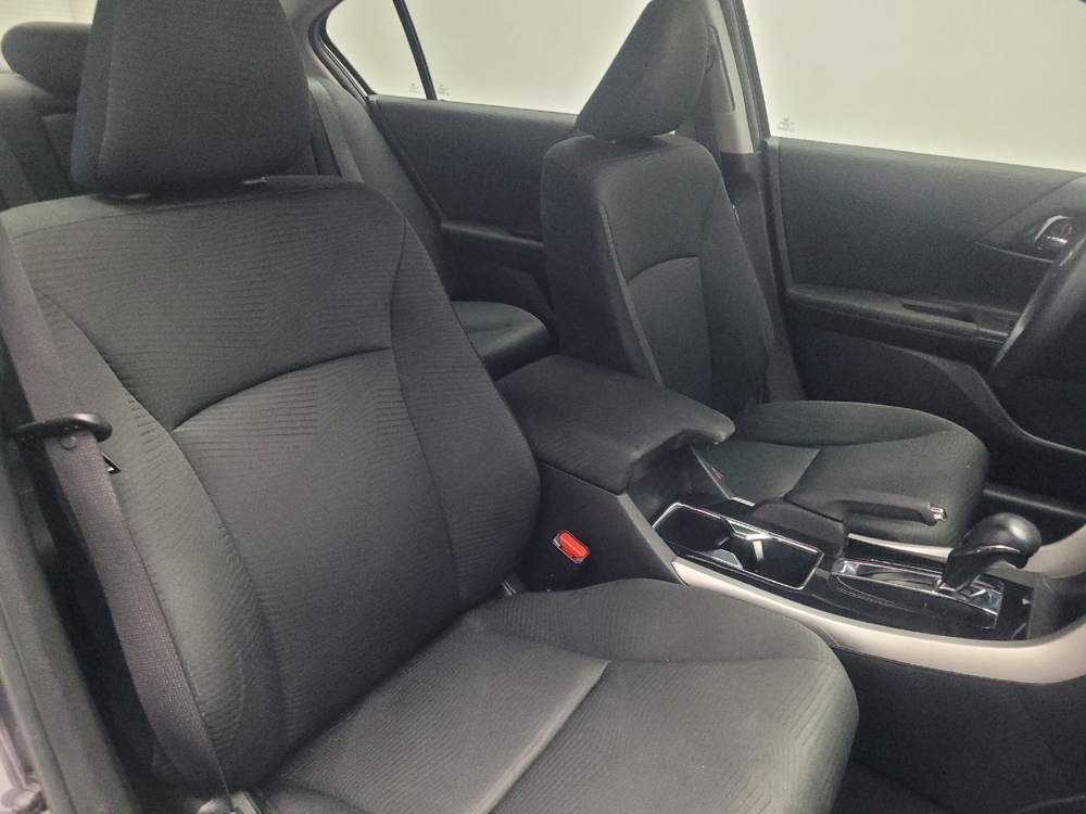 2017 Honda Accord LX - Photo 16