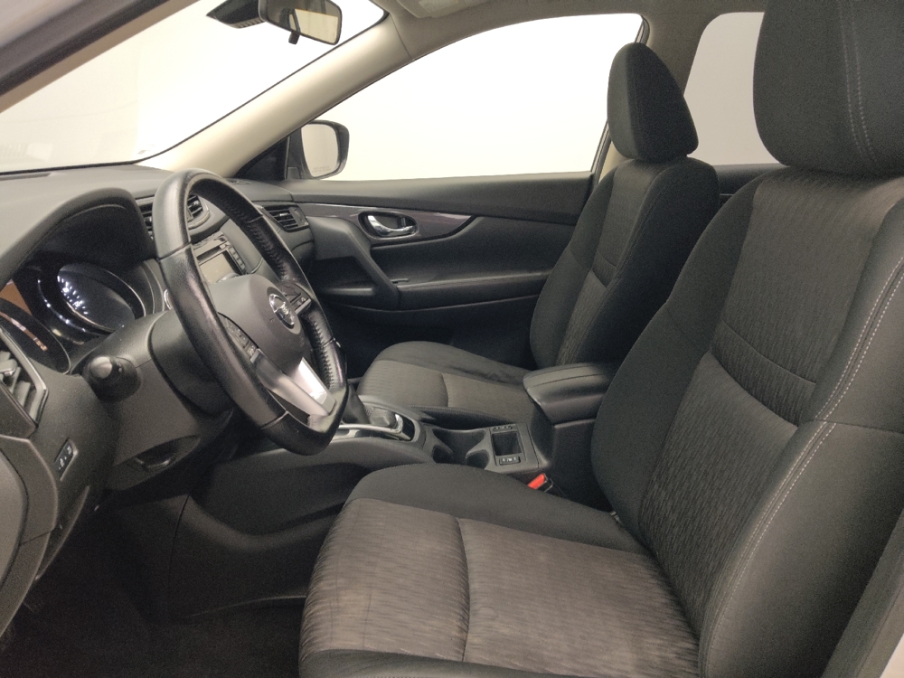 2020 Nissan Rogue SV - Photo 13