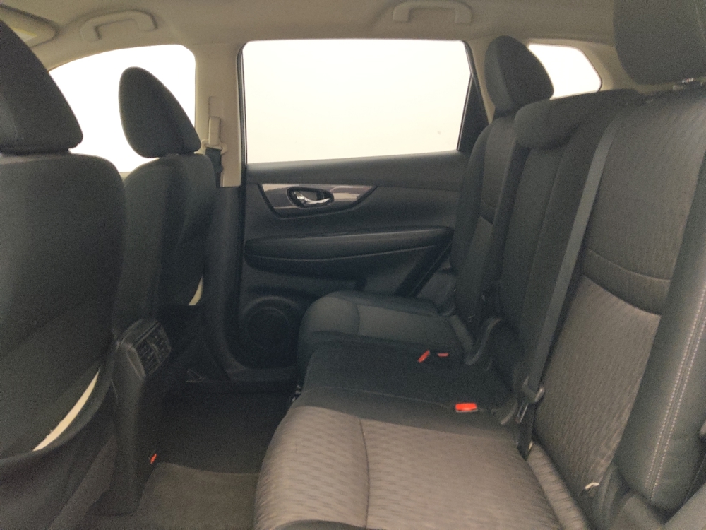 2020 Nissan Rogue SV - Photo 14