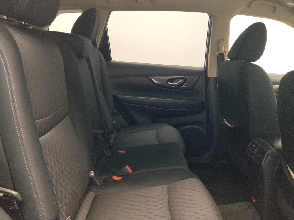 2020 Nissan Rogue SV - Photo 15