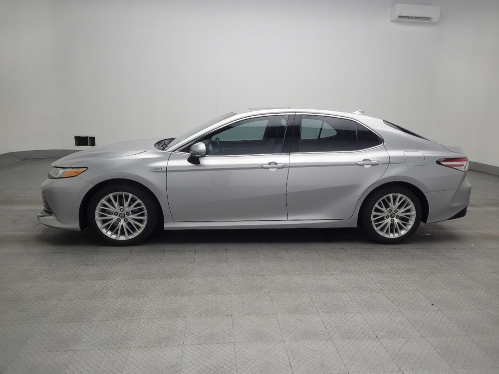 2018 Toyota Camry XLE Hybrid - Photo 2