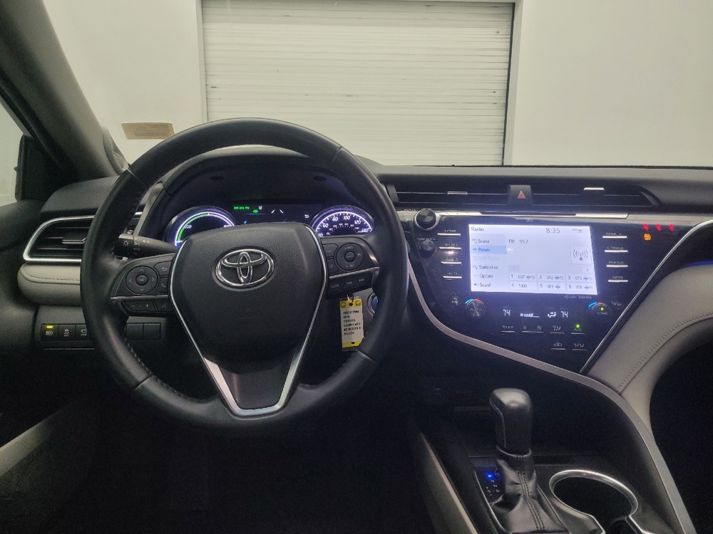 2018 Toyota Camry XLE Hybrid - Photo 17