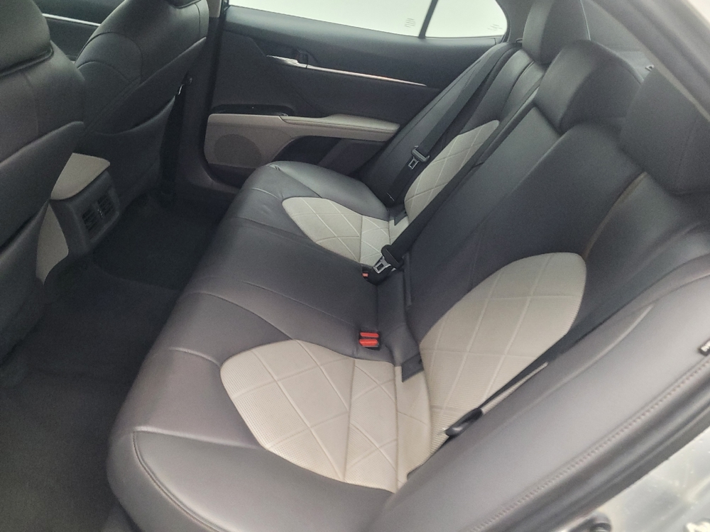 2018 Toyota Camry XLE Hybrid - Photo 14