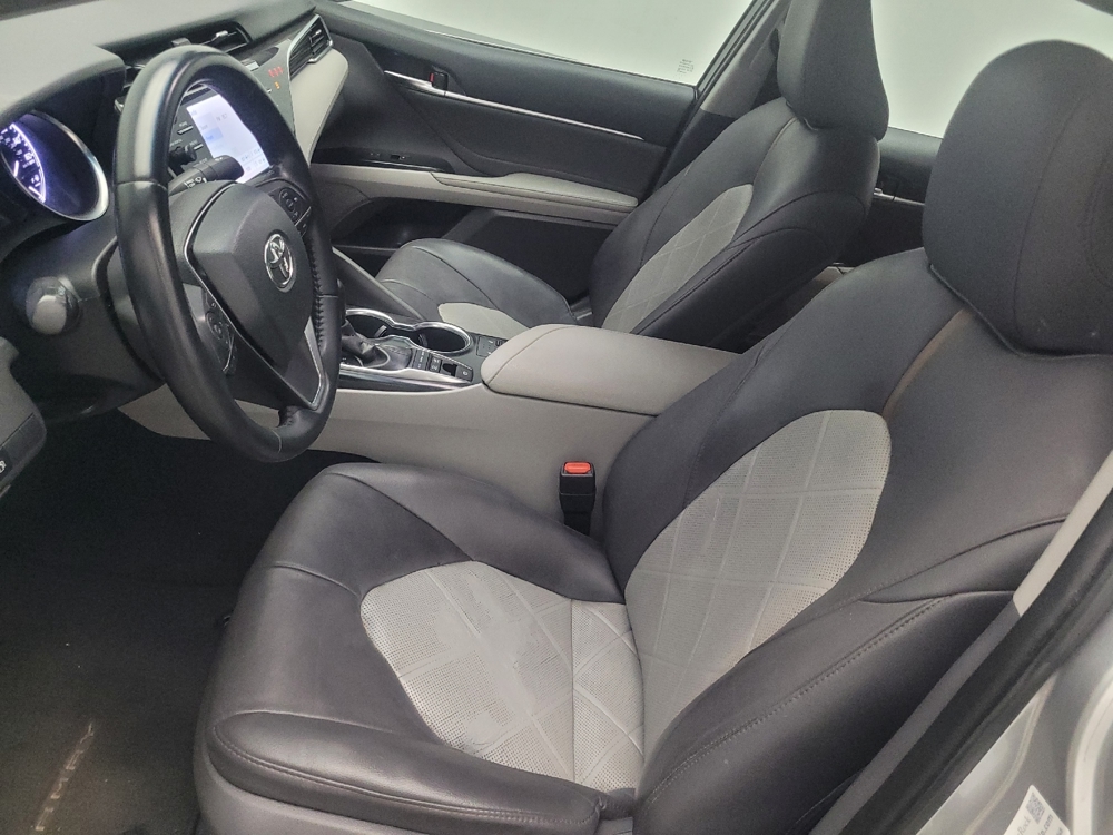 2018 Toyota Camry XLE Hybrid - Photo 13