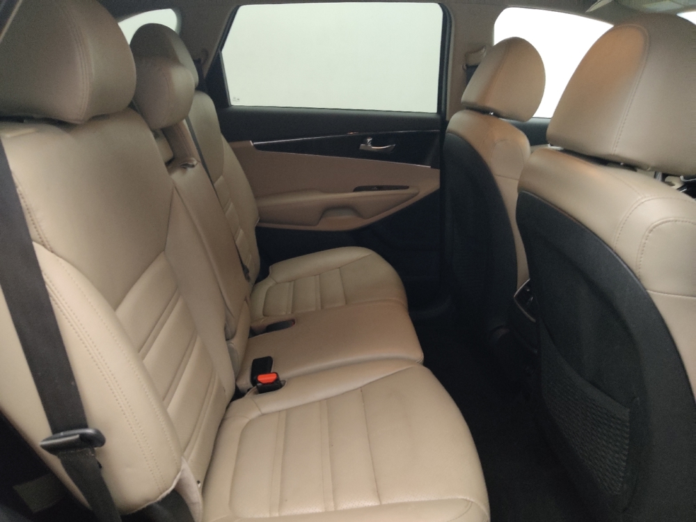 2019 Kia Sorento EX - Photo 15