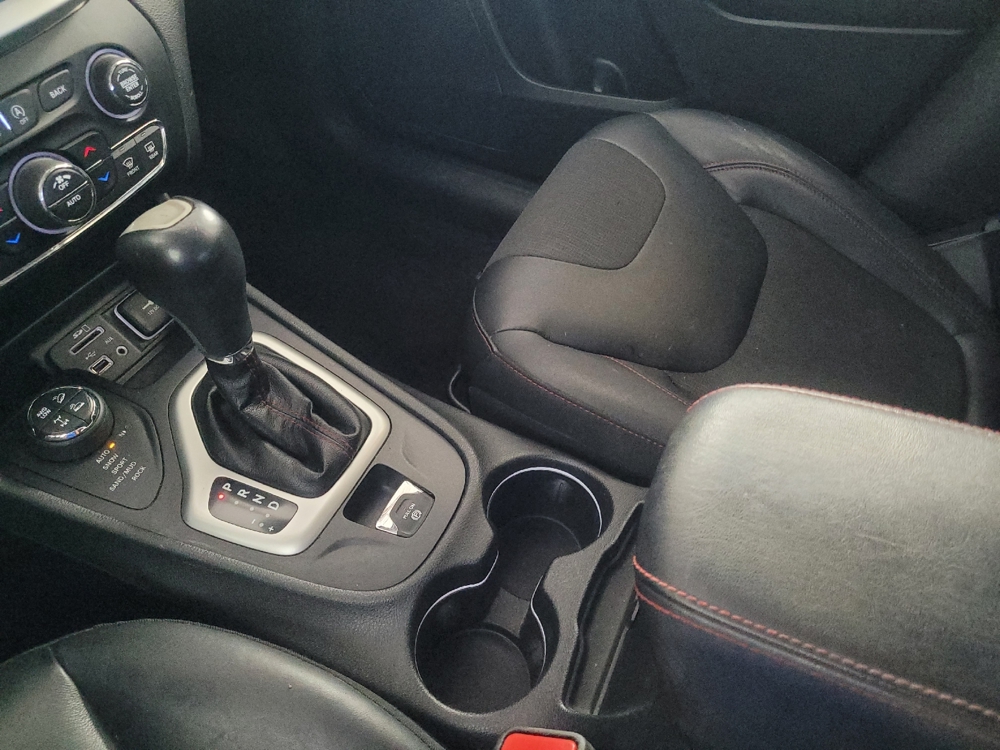 2018 Jeep Cherokee Trailhawk - Photo 20