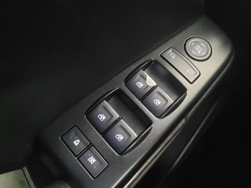 2018 Chevrolet Tahoe LS - Photo 21