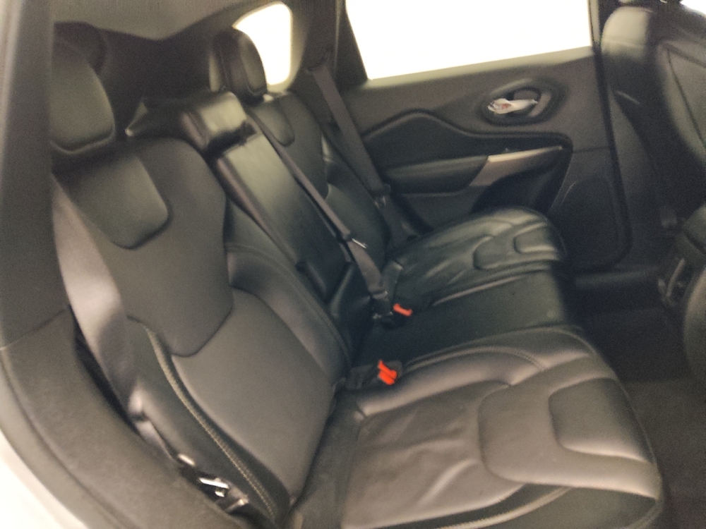 2022 Jeep Cherokee Latitude Lux - Photo 15