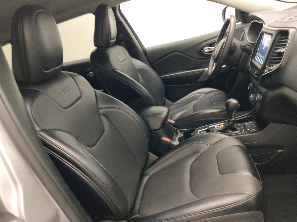 2022 Jeep Cherokee Latitude Lux - Photo 16