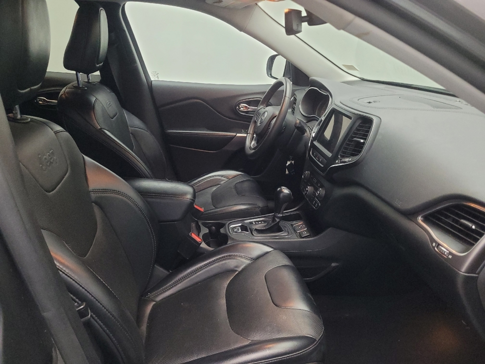 2022 Jeep Cherokee Latitude Lux - Photo 16