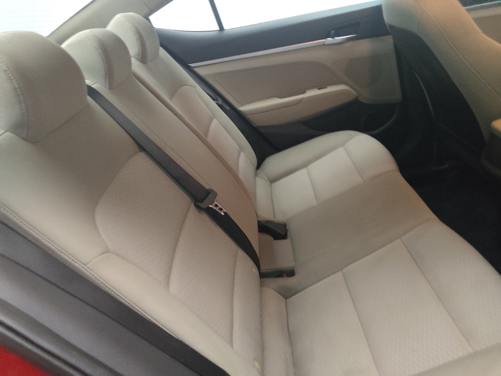 2020 Hyundai Elantra SE - Photo 15