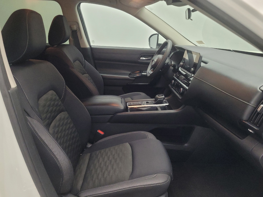 2022 Nissan Pathfinder S - Photo 16