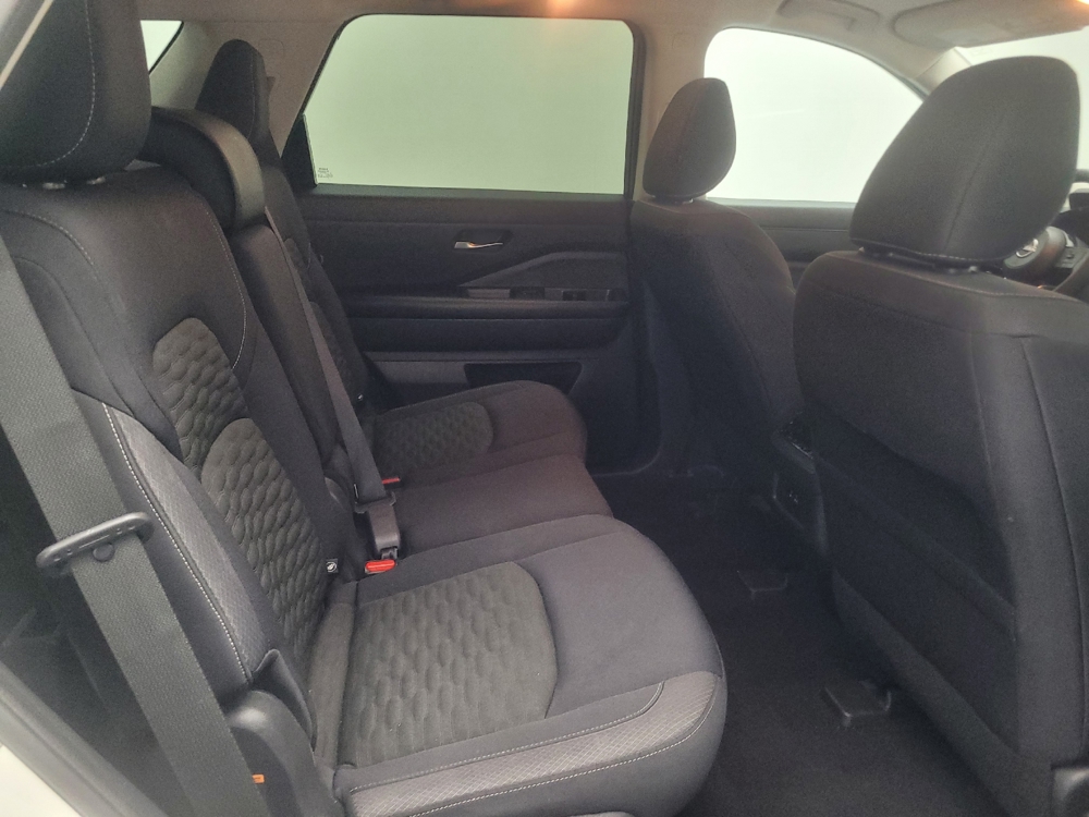 2022 Nissan Pathfinder S - Photo 15