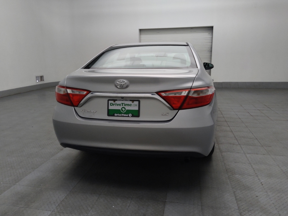 2017 Toyota Camry LE - Photo 6