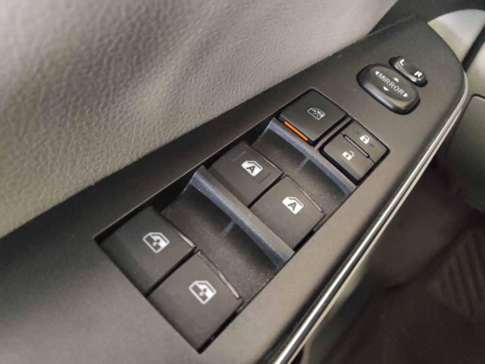 2017 Toyota Camry LE - Photo 21