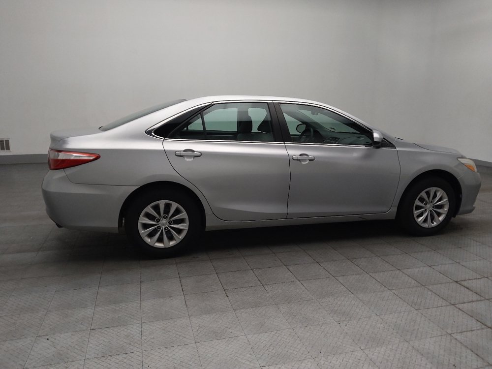 2017 Toyota Camry LE - Photo 8