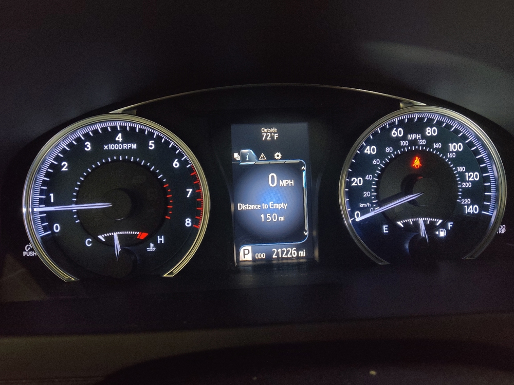 2017 Toyota Camry LE - Photo 18