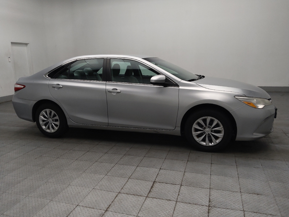 2017 Toyota Camry LE - Photo 9
