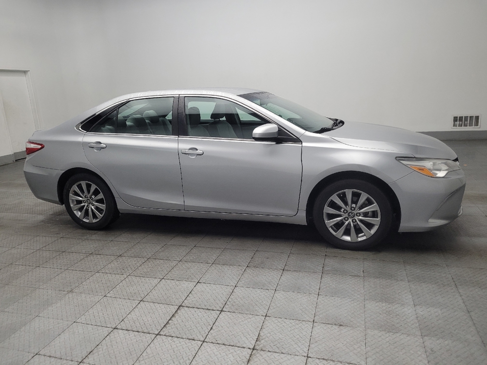 2017 Toyota Camry XLE - Photo 9