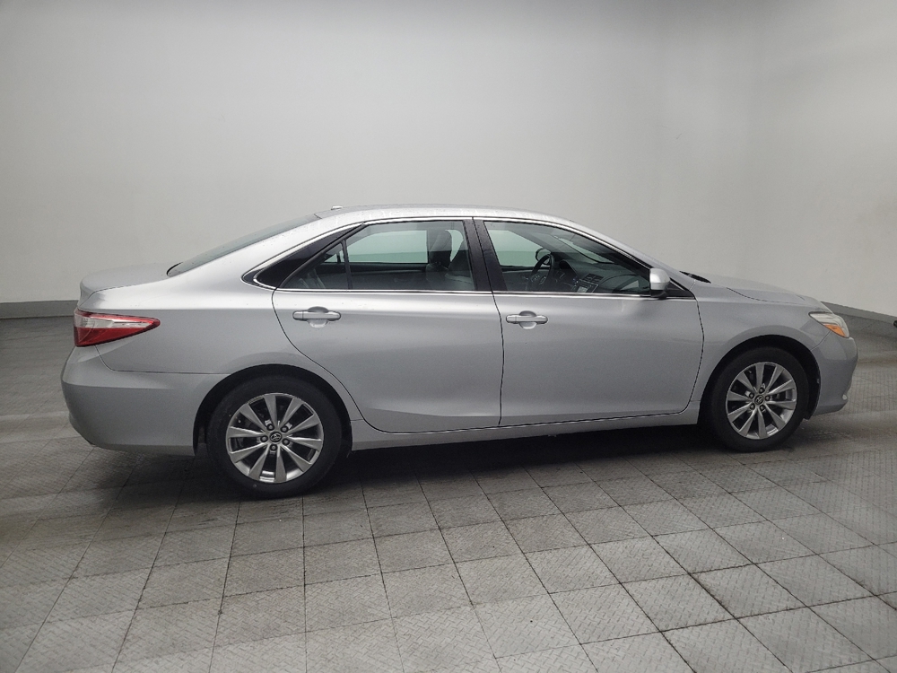 2017 Toyota Camry XLE - Photo 8