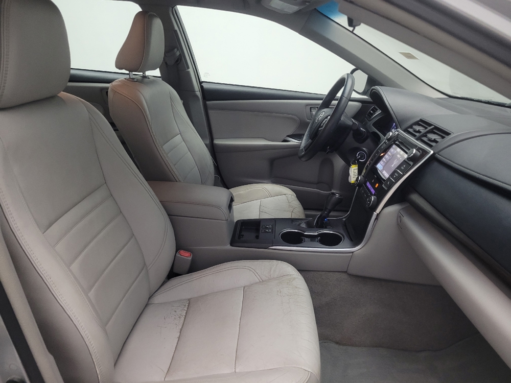 2017 Toyota Camry XLE - Photo 16