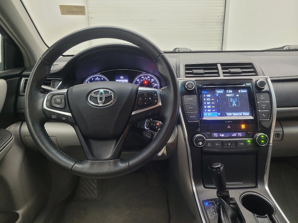 2017 Toyota Camry XLE - Photo 17