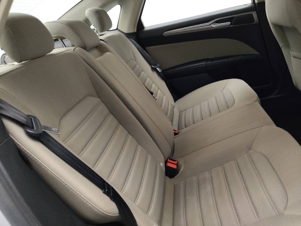 2019 Ford Fusion S - Photo 15