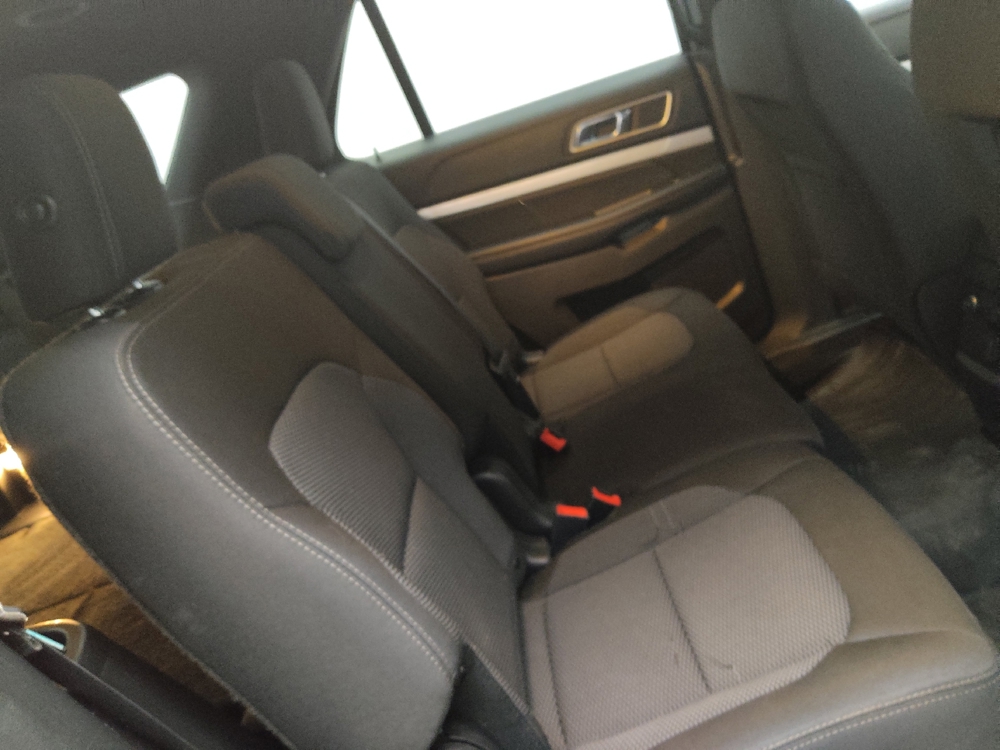 2017 Ford Explorer XLT - Photo 15