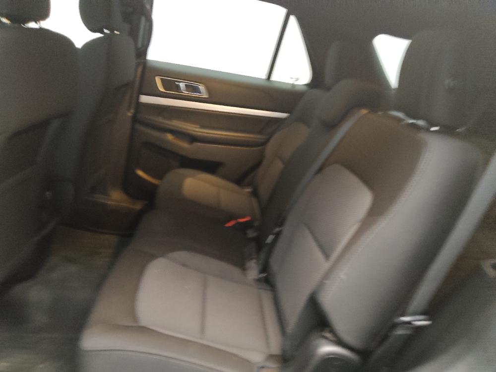 2017 Ford Explorer XLT - Photo 14