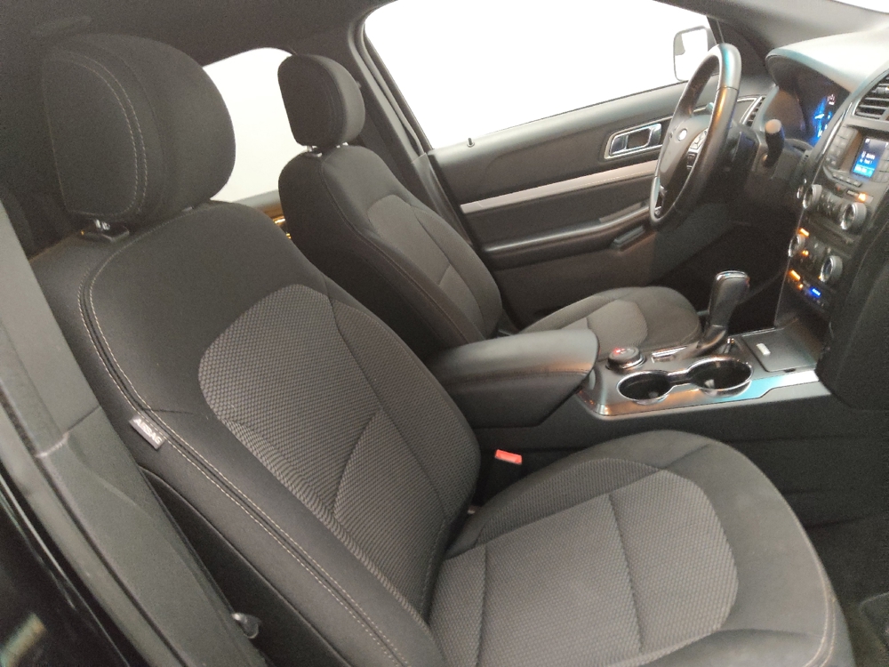 2017 Ford Explorer XLT - Photo 16