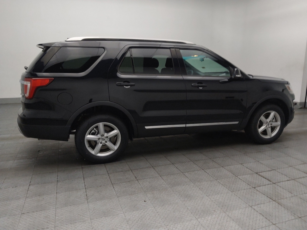 2017 Ford Explorer XLT - Photo 8