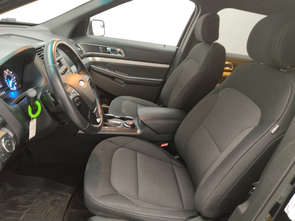 2017 Ford Explorer XLT - Photo 13