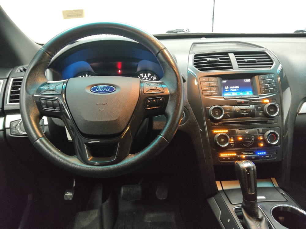 2017 Ford Explorer XLT - Photo 17