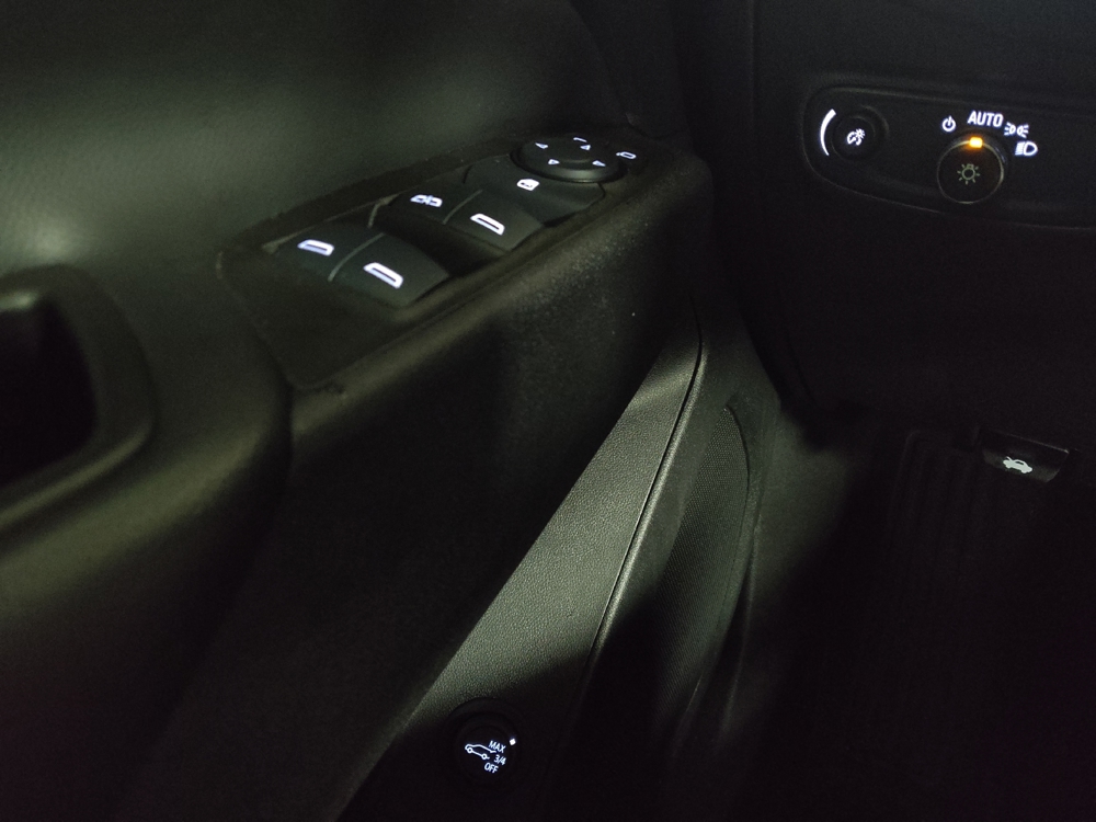 2024 Chevrolet Equinox LT - Photo 21
