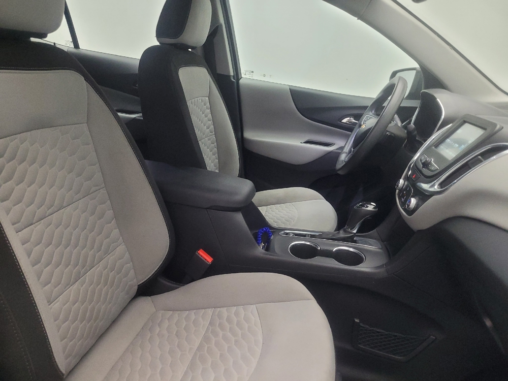 2018 Chevrolet Equinox LS - Photo 16
