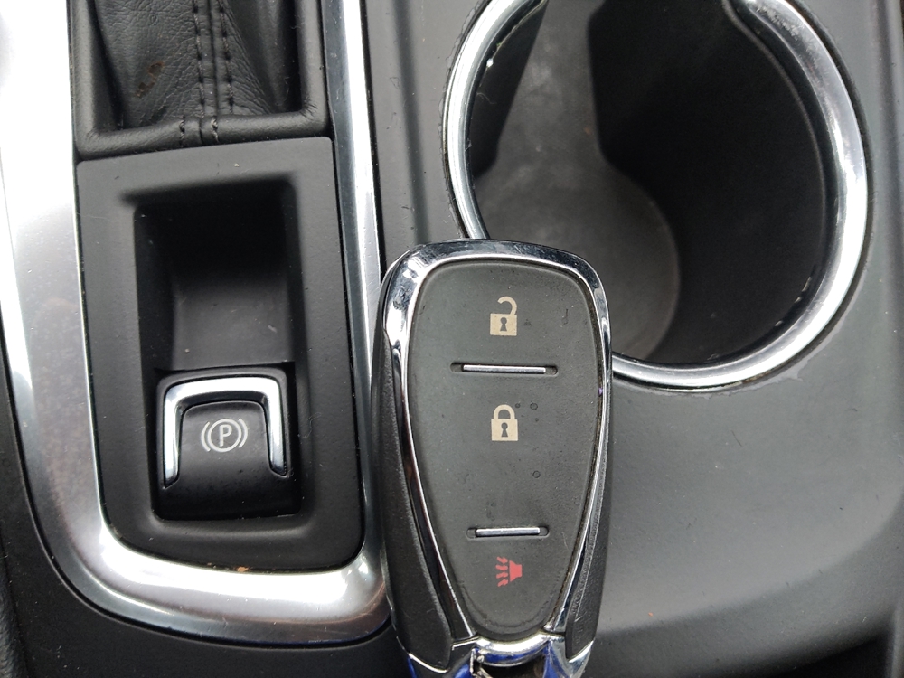 2018 Chevrolet Equinox LS - Photo 25