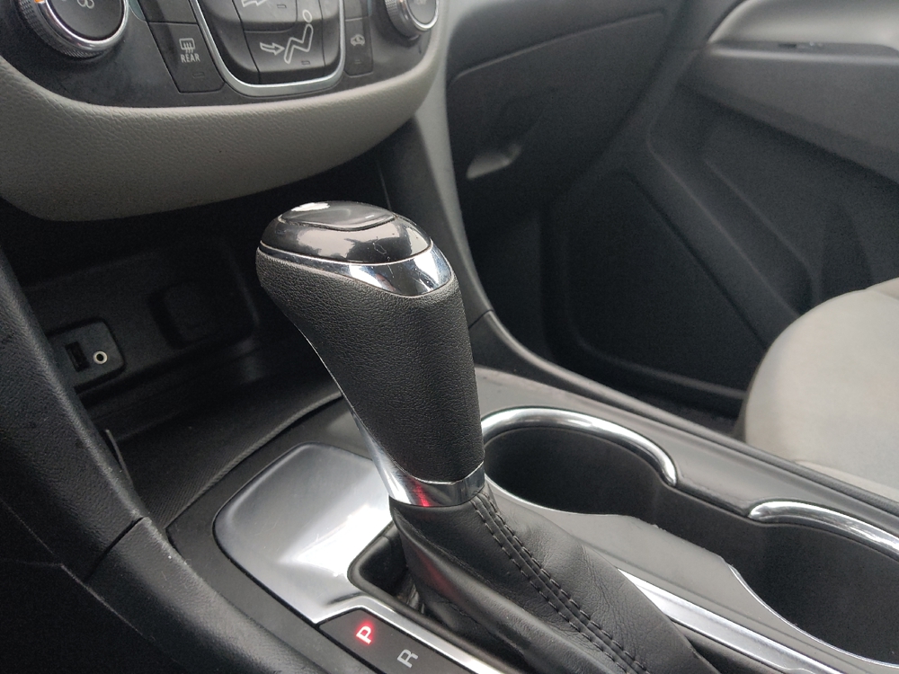 2018 Chevrolet Equinox LS - Photo 20