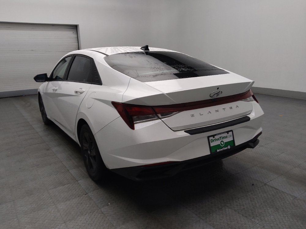 2021 Hyundai Elantra SEL - Photo 4
