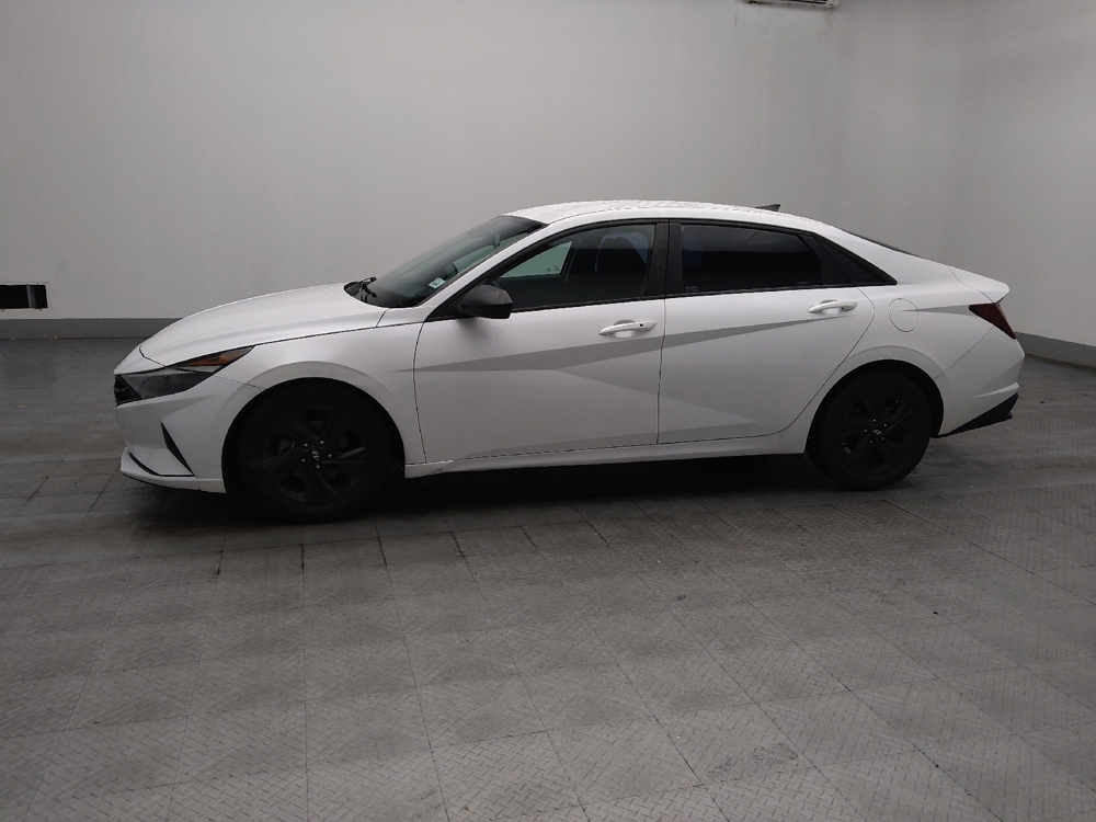 2021 Hyundai Elantra SEL - Photo 2