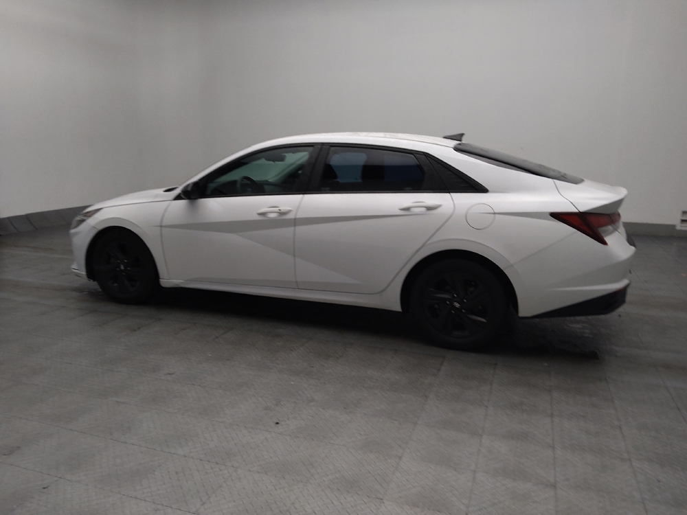 2021 Hyundai Elantra SEL - Photo 3