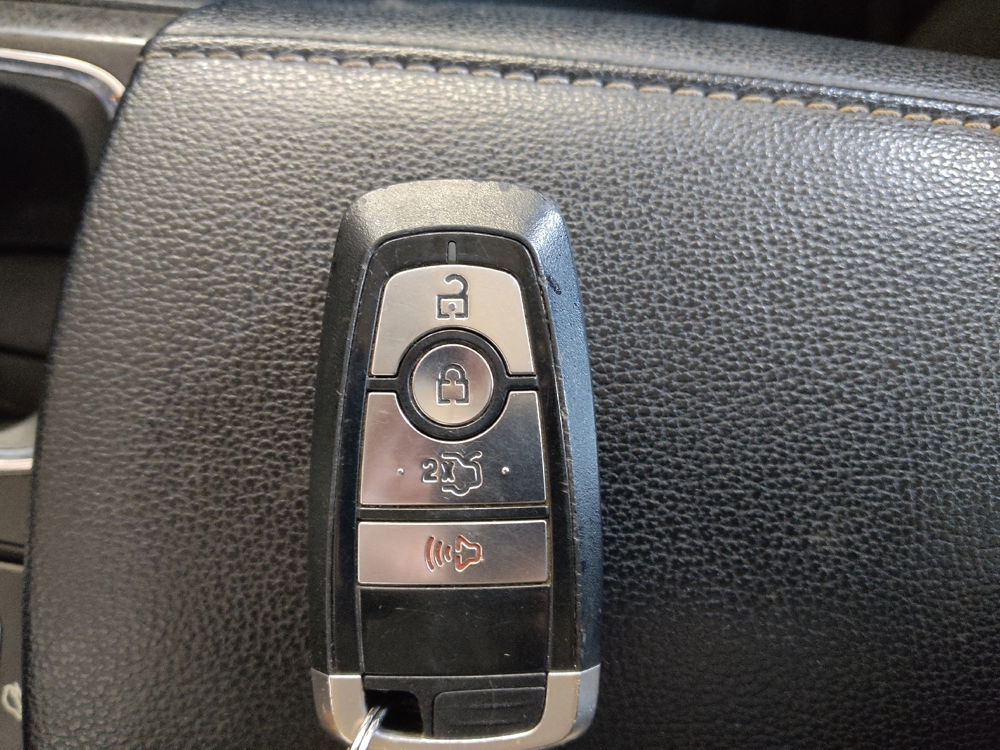 2020 Ford Fusion Hybrid SE - Photo 25