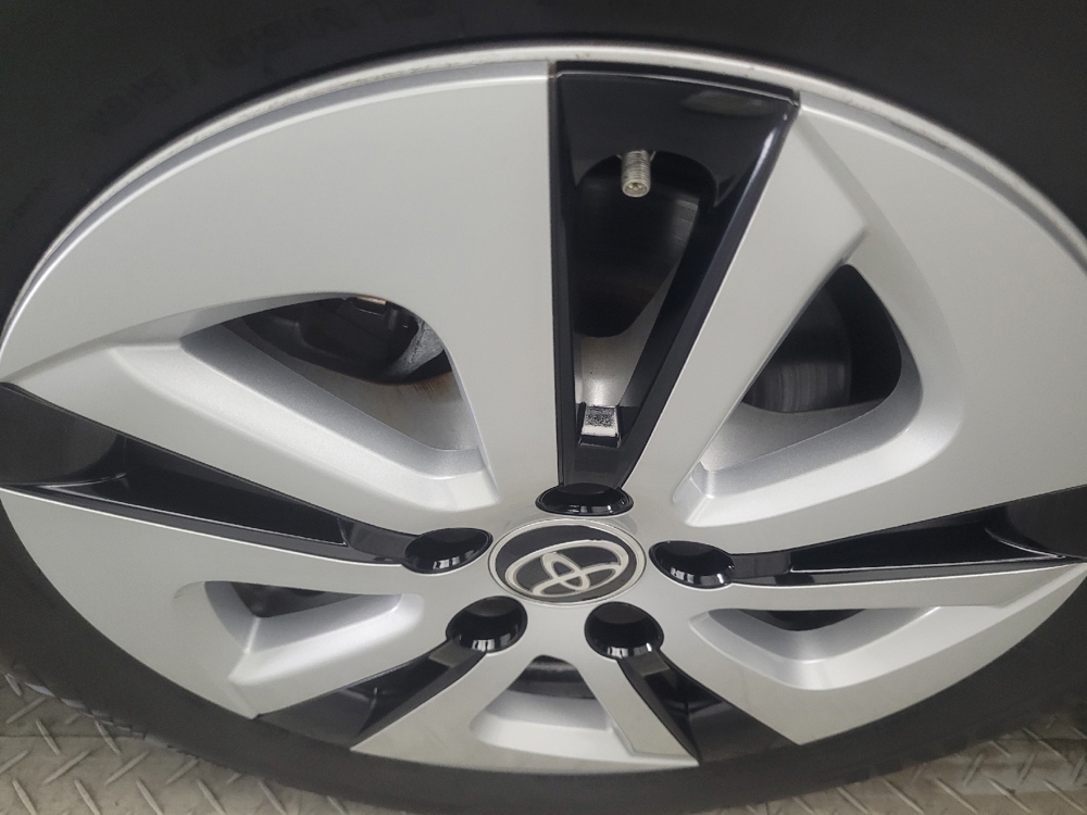 2016 Toyota Prius Four - Photo 24