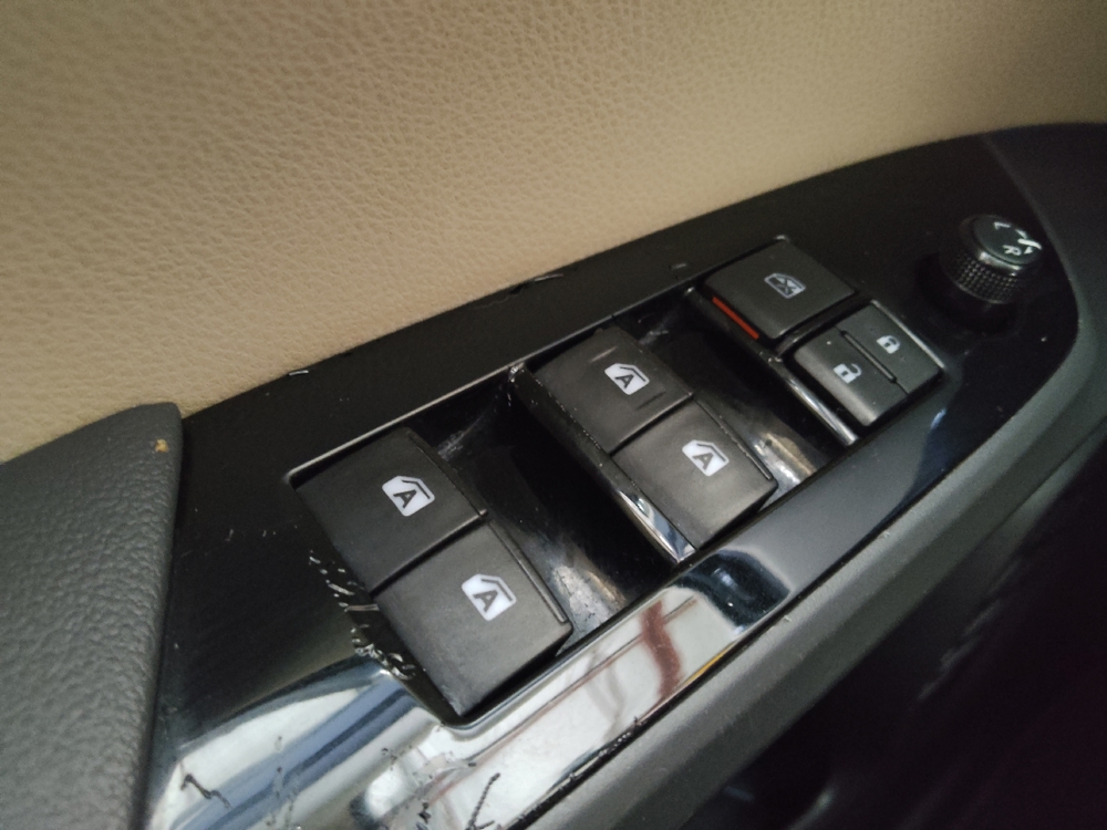 2016 Toyota Prius Four - Photo 21