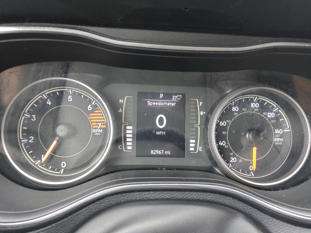 2019 Jeep Cherokee Latitude Plus - Photo 18